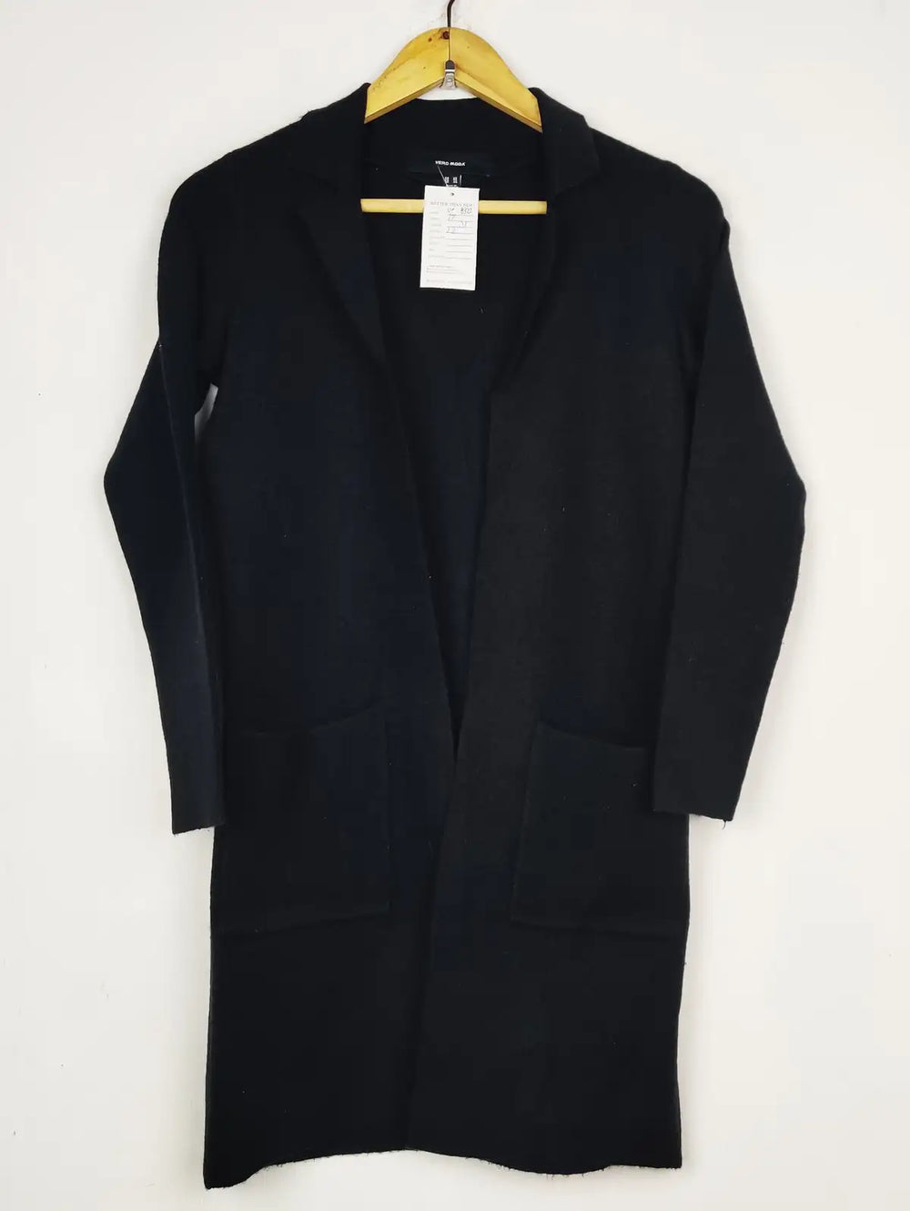 Buy online pre-used pre-loved 100% authentic & Original branded Vero Moda (LC-8322) available in Pakistan. Top international brands avilable.