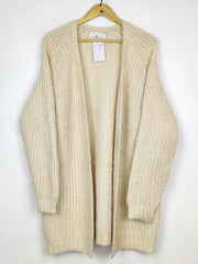 Buy online pre-used pre-loved 100% authentic & Original branded Primark (LC-8326) available in Pakistan. Top international brands avilable.