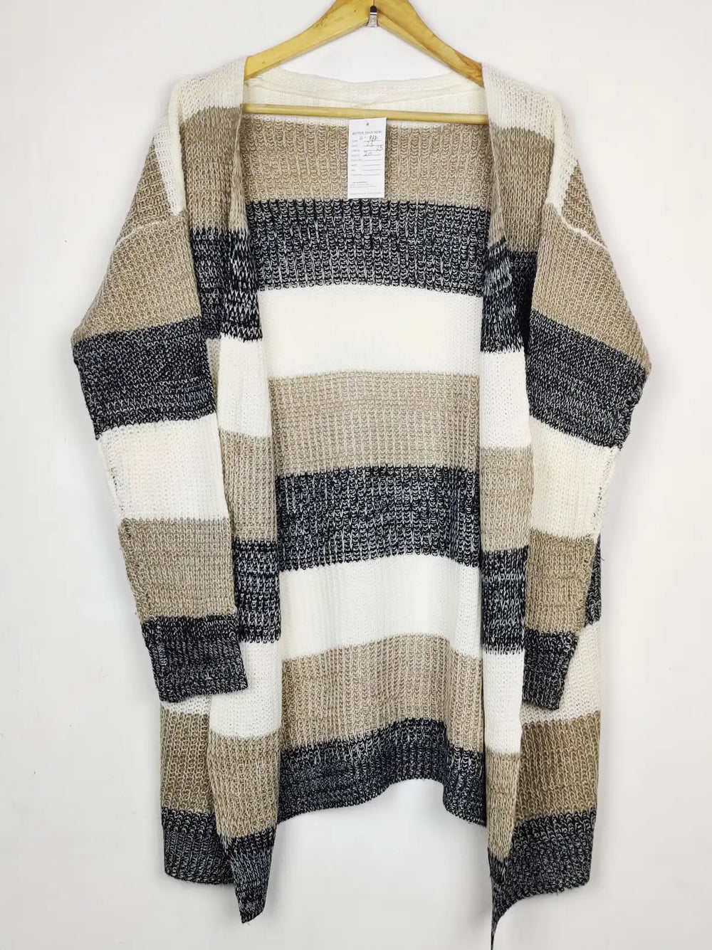Buy online pre-used pre-loved 100% authentic & Original branded Unknown Brand (LC-8330) available in Pakistan. Top international brands avilable.