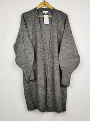 Buy online pre-used pre-loved 100% authentic & Original branded H&M (LC-8614) available in Pakistan. Top international brands avilable.