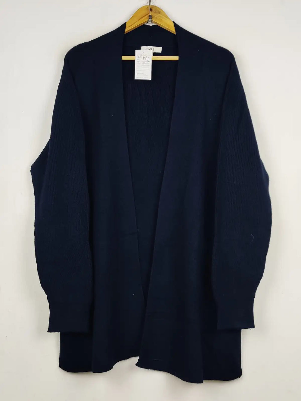 Buy online pre-used pre-loved 100% authentic & Original branded Marks & Spencer (LC-8650) available in Pakistan. Top international brands avilable.
