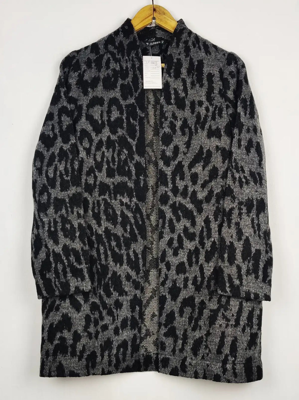 Buy online pre-used pre-loved 100% authentic & Original branded Dunnes Store (LC-8671) available in Pakistan. Top international brands avilable.
