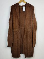 Buy online pre-used pre-loved 100% authentic & Original branded Shein (LC-8731) available in Pakistan. Top international brands avilable.