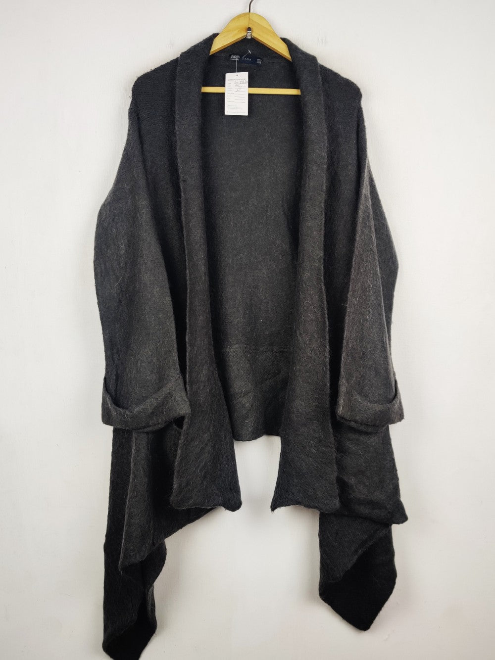 Zara (LC-8864)