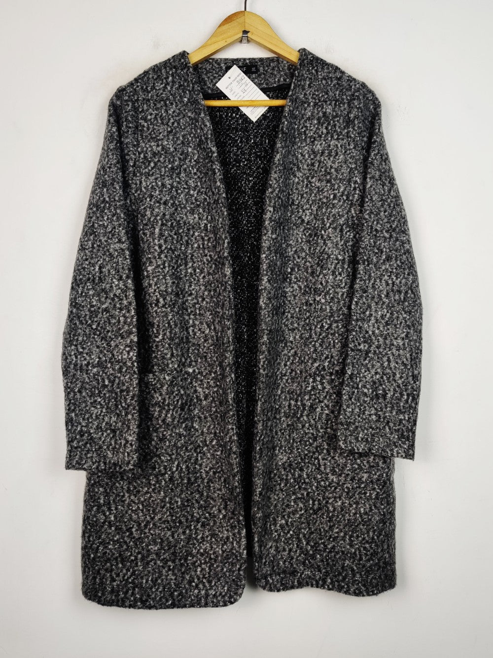 F&F (LC-8947)