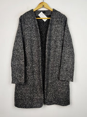 F&F (LC-8947)