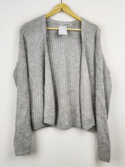 Buy online pre-used pre-loved 100% authentic & Original branded George (LS-10749) available in Pakistan. Top international brands avilable.