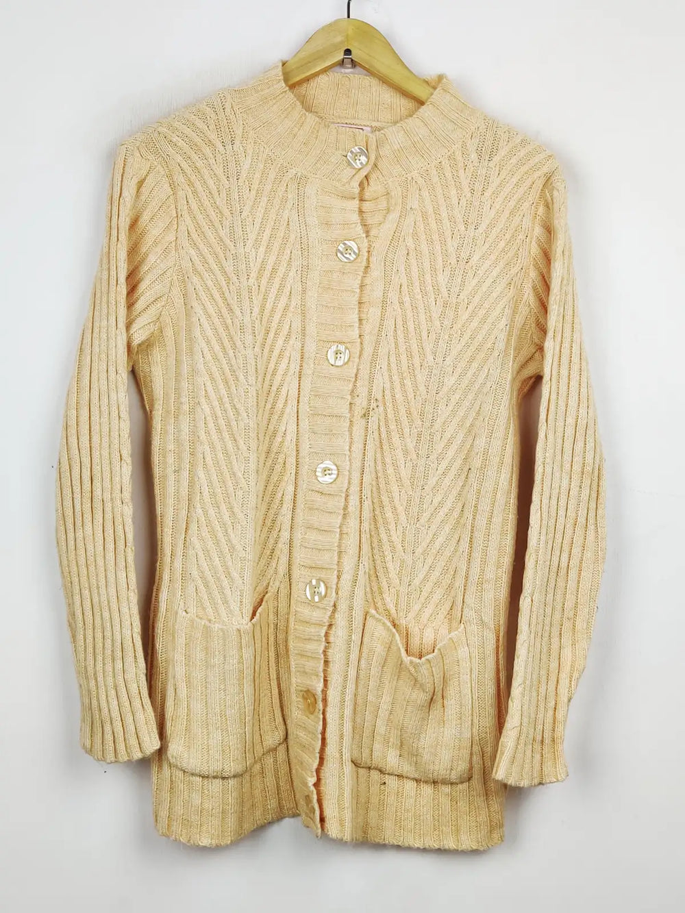 Buy online pre-used pre-loved 100% authentic & Original branded Damart (LS-10919) available in Pakistan. Top international brands avilable.