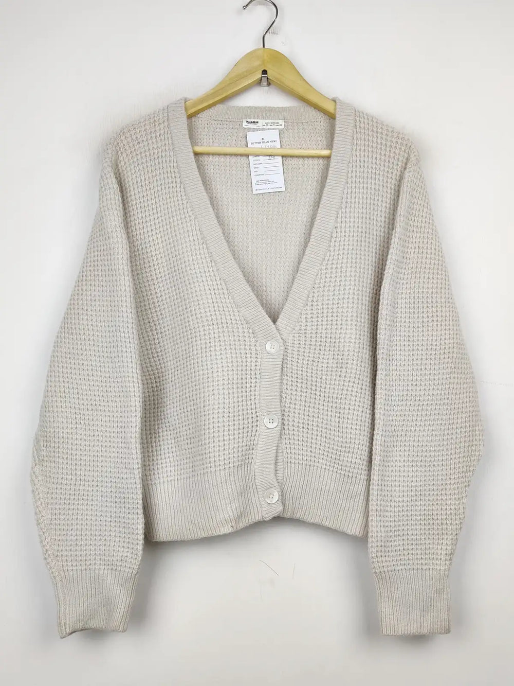 Buy online pre-used pre-loved 100% authentic & Original branded Pull & Bear (LS-11030) available in Pakistan. Top international brands avilable.