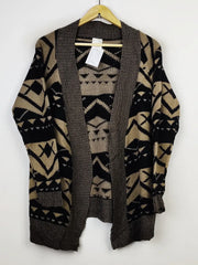 Buy online pre-used pre-loved 100% authentic & Original branded Being Casual (LS-11295) available in Pakistan. Top international brands avilable.