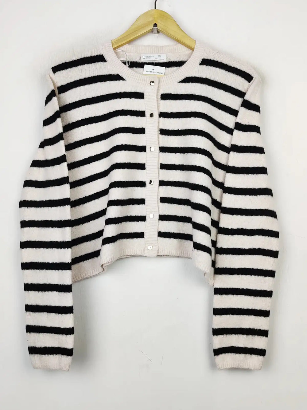 Buy online pre-used pre-loved 100% authentic & Original branded Primark (LS-11390) available in Pakistan. Top international brands avilable.