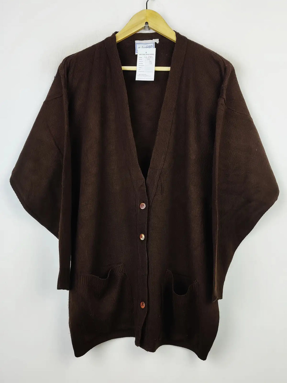 Buy online pre-used pre-loved 100% authentic & Original branded Selection (LS-11417) available in Pakistan. Top international brands avilable.