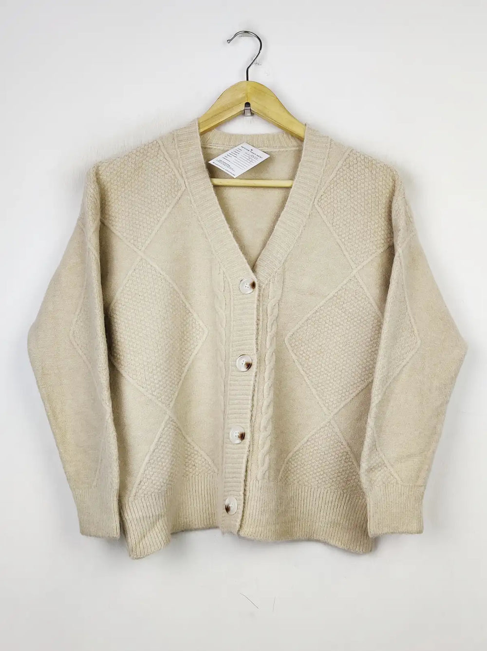 Buy online pre-used pre-loved 100% authentic & Original branded Unknown Brand (LS-11429) available in Pakistan. Top international brands avilable.