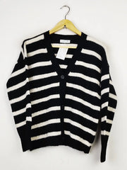 Buy online pre-used pre-loved 100% authentic & Original branded Primark (LS-11431) available in Pakistan. Top international brands avilable.