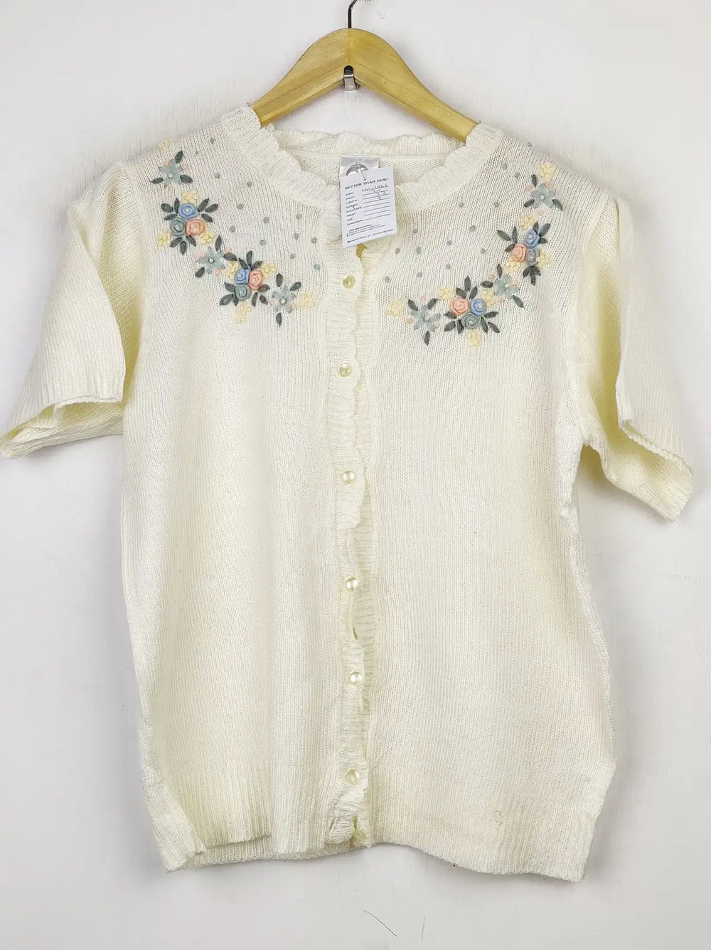 Buy online pre-used pre-loved 100% authentic & Original branded Selection (LS-11466) available in Pakistan. Top international brands avilable.