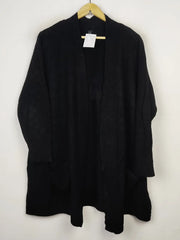 Buy online pre-used pre-loved 100% authentic & Original branded Yours (LS-11494) available in Pakistan. Top international brands avilable.