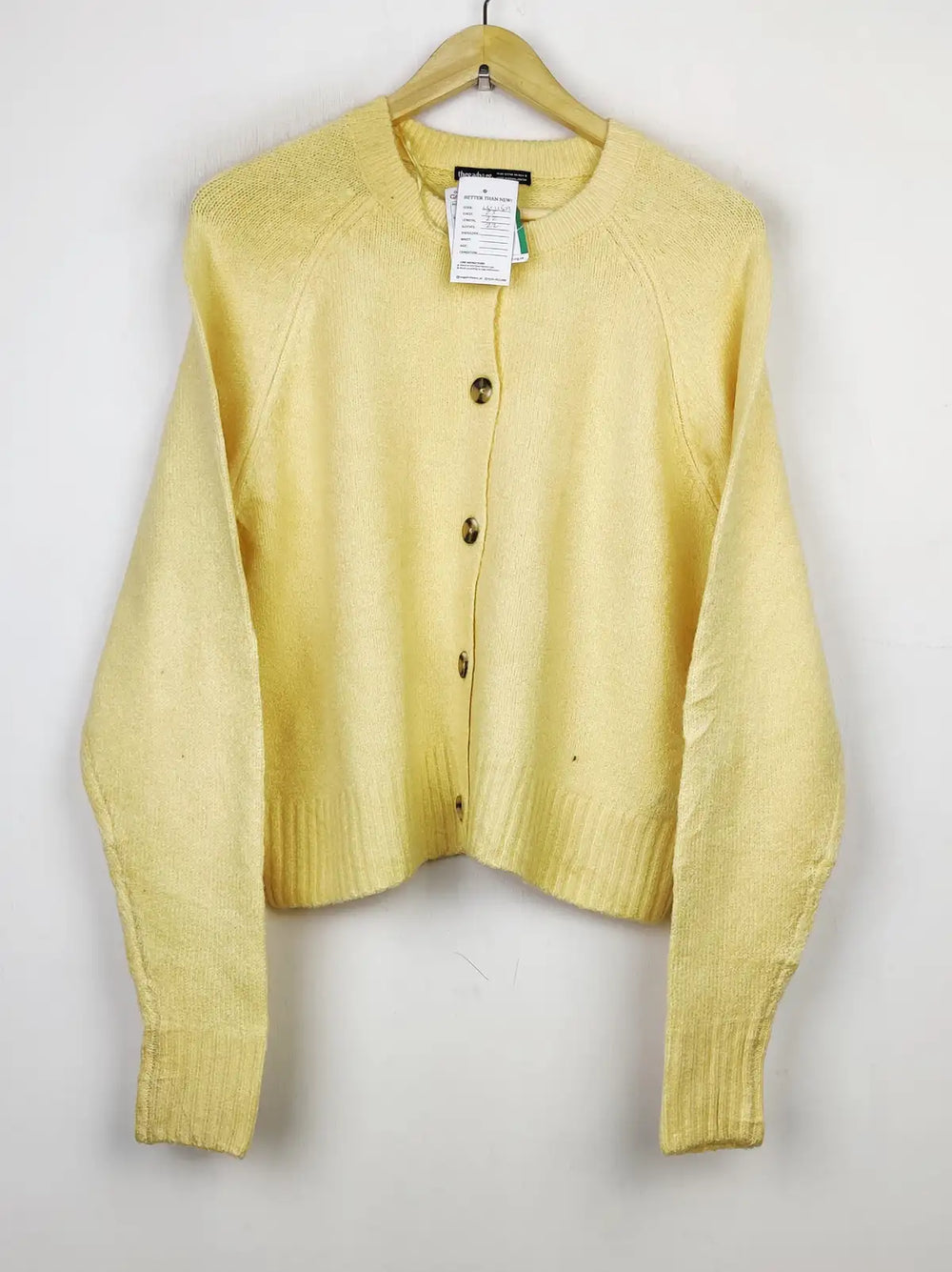 Buy online pre-used pre-loved 100% authentic & Original branded Threadbare (LS-11502) available in Pakistan. Top international brands avilable.