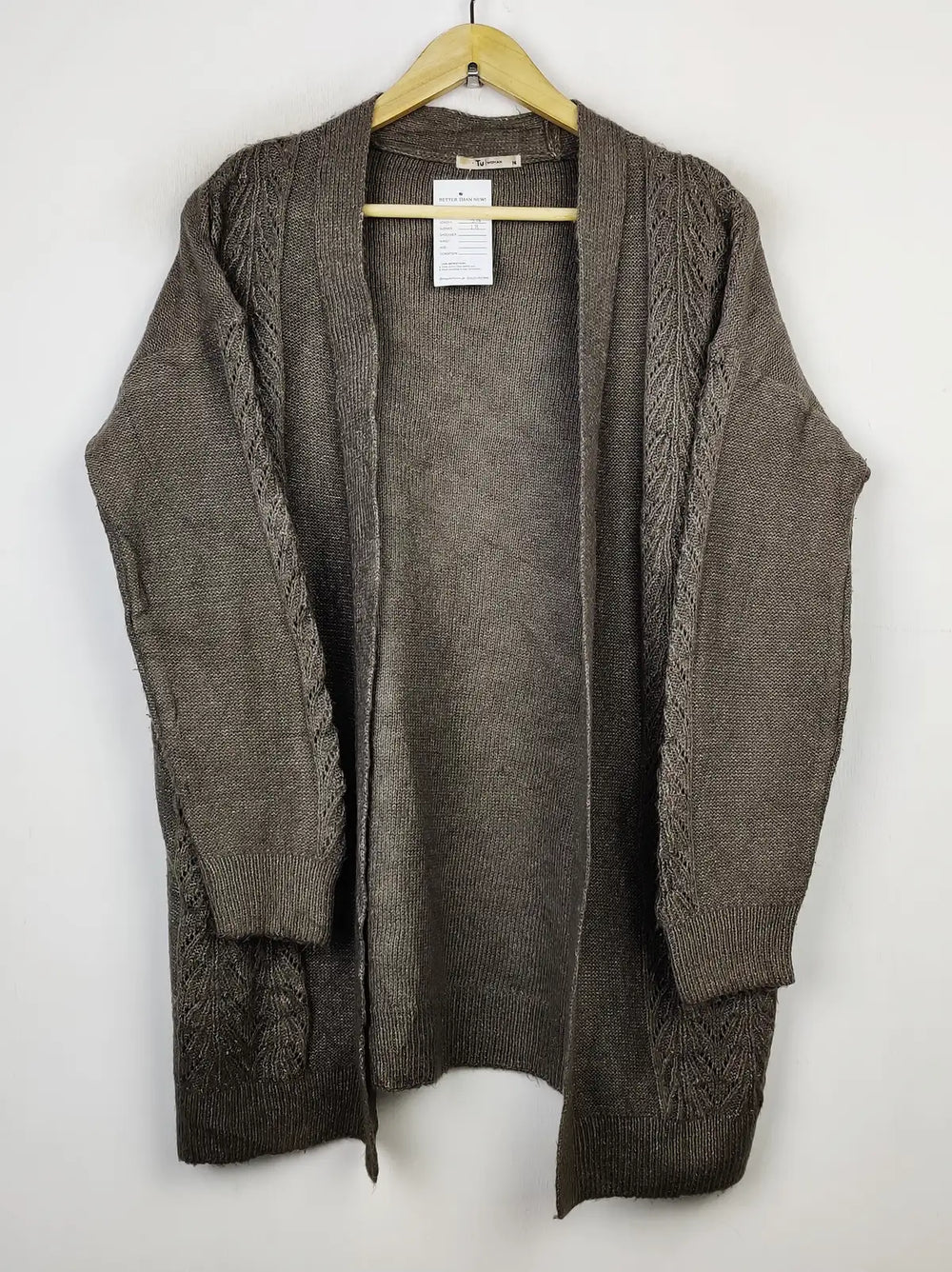 Buy online pre-used pre-loved 100% authentic & Original branded Tu (LS-11503) available in Pakistan. Top international brands avilable.