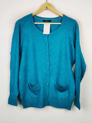 Buy online pre-used pre-loved 100% authentic & Original branded Bm Collection (LS-11593) available in Pakistan. Top international brands avilable.