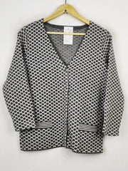 Buy online pre-used pre-loved 100% authentic & Original branded Unknown Brand (LS-11623) available in Pakistan. Top international brands avilable.