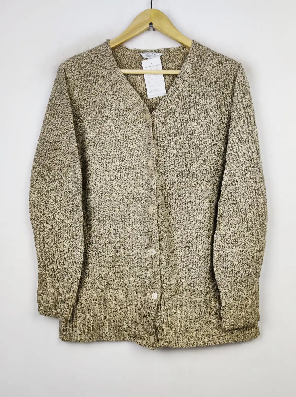 Buy online pre-used pre-loved 100% authentic & Original branded Carolyn Taylor (LS-11637) available in Pakistan. Top international brands avilable.