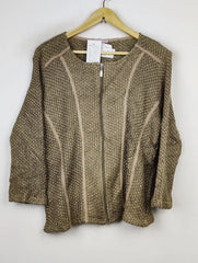 Buy online pre-used pre-loved 100% authentic & Original branded Peruna (LS-11643) available in Pakistan. Top international brands avilable.