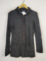 Buy online pre-used pre-loved 100% authentic & Original branded Passport (LS-11695) available in Pakistan. Top international brands avilable.