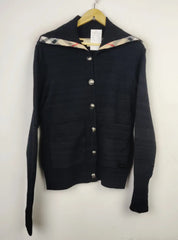 Buy online pre-used pre-loved 100% authentic & Original branded Burberry (LS-11727) available in Pakistan. Top international brands avilable.