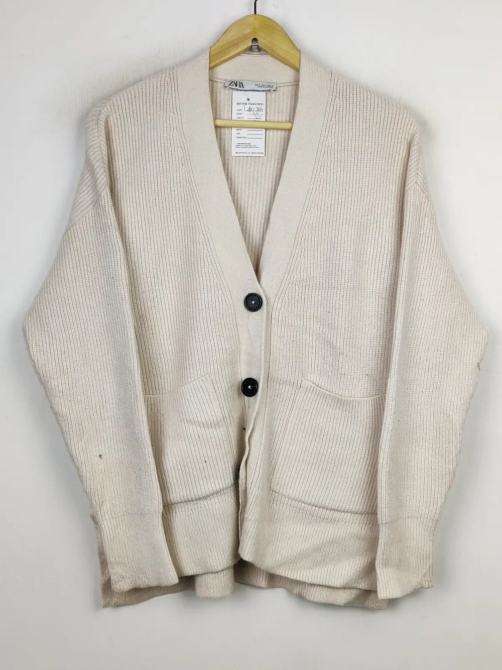 Buy online pre-used pre-loved 100% authentic & Original branded Zara (LS-11766) available in Pakistan. Top international brands avilable.