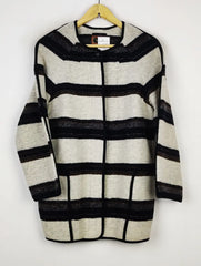 Buy online pre-used pre-loved 100% authentic & Original branded Per Una (LS-12074) available in Pakistan. Top international brands avilable.