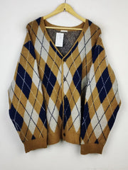 Buy online pre-used pre-loved 100% authentic & Original branded Unknown Brand (LS-12118) available in Pakistan. Top international brands avilable.