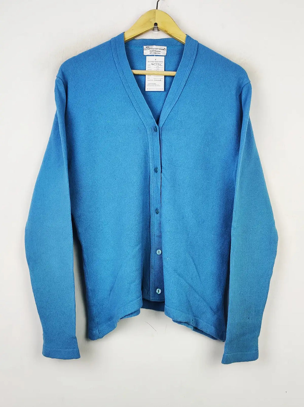 Buy online pre-used pre-loved 100% authentic & Original branded Hawick Knitwear (LS-12165) available in Pakistan. Top international brands avilable.