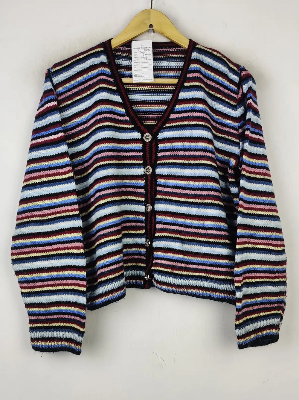 Buy online pre-used pre-loved 100% authentic & Original branded Unknown Brand (LS-12281) available in Pakistan. Top international brands avilable.