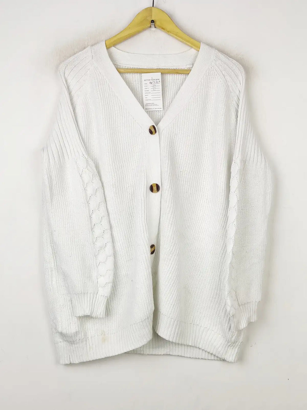 Buy online pre-used pre-loved 100% authentic & Original branded Unknown Brand (LS-12308) available in Pakistan. Top international brands avilable.