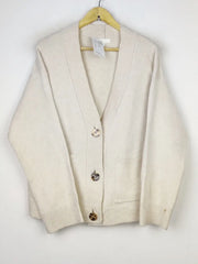 Buy online pre-used pre-loved 100% authentic & Original branded H&M (LS-12380) available in Pakistan. Top international brands avilable.