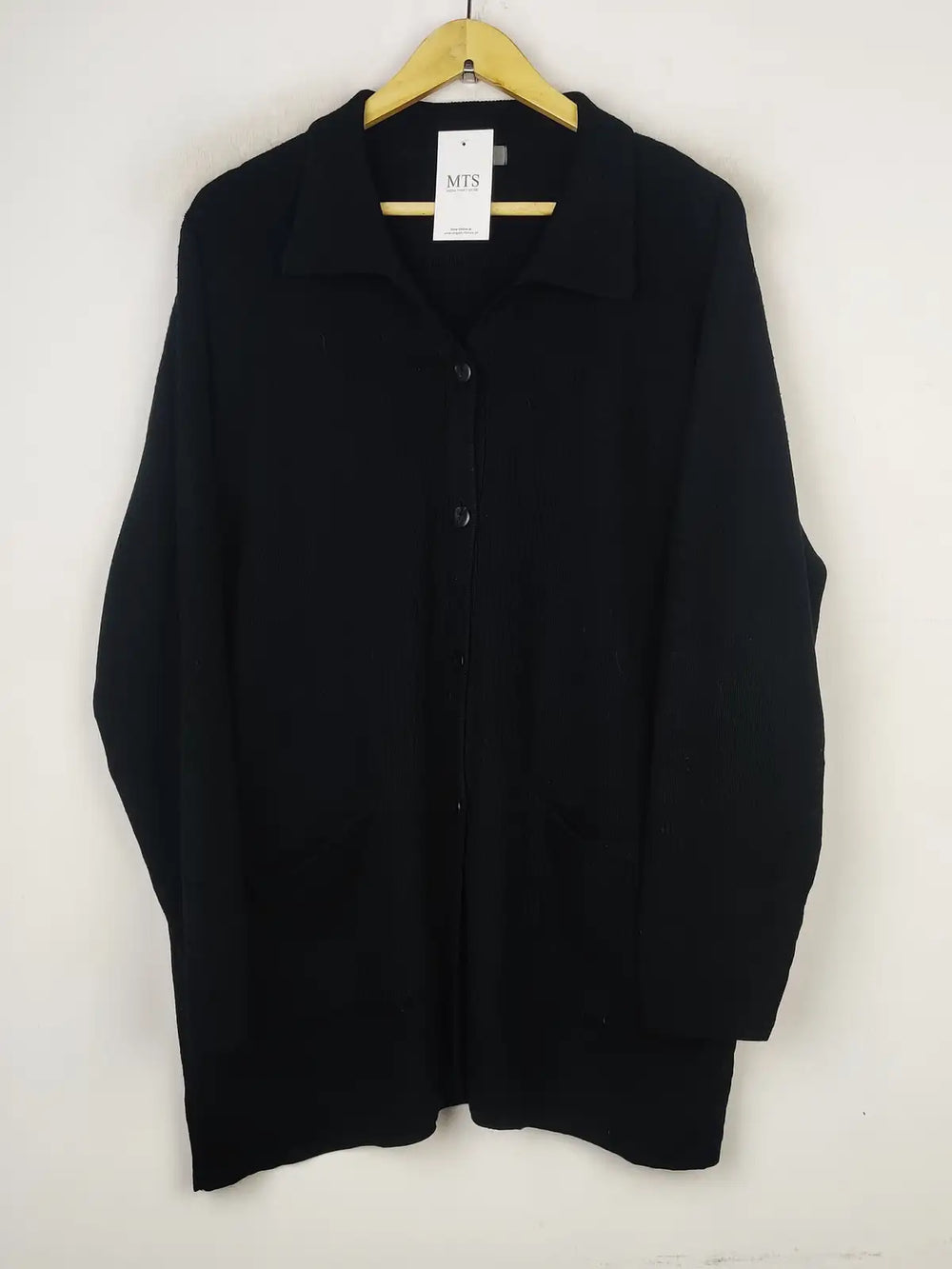 Buy online pre-used pre-loved 100% authentic & Original branded Marks & Spencer (LS-12382) available in Pakistan. Top international brands avilable.