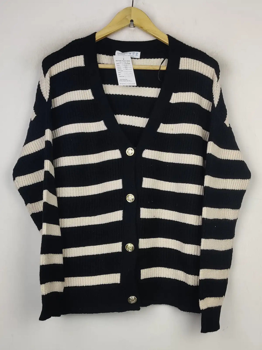 Buy online pre-used pre-loved 100% authentic & Original branded Primark (LS-12430) available in Pakistan. Top international brands avilable.