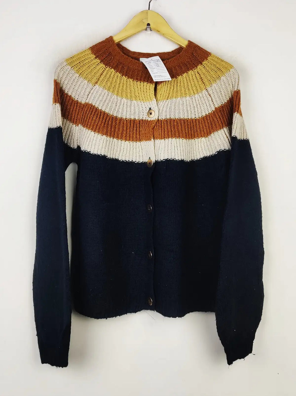 Buy online pre-used pre-loved 100% authentic & Original branded Saint (LS-12454) available in Pakistan. Top international brands avilable.