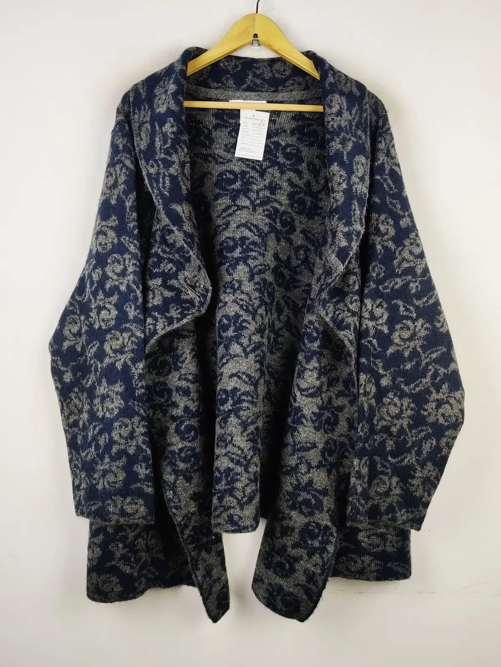 Buy online pre-used pre-loved 100% authentic & Original branded Ellen Tracy (LS-12555) available in Pakistan. Top international brands avilable.