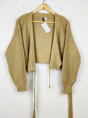 Buy online pre-used pre-loved 100% authentic & Original branded H&M (LS-12936) available in Pakistan. Top international brands avilable.