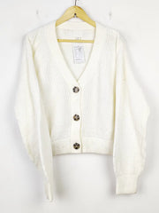 Buy online pre-used pre-loved 100% authentic & Original branded H&M (LS-12997) available in Pakistan. Top international brands avilable.