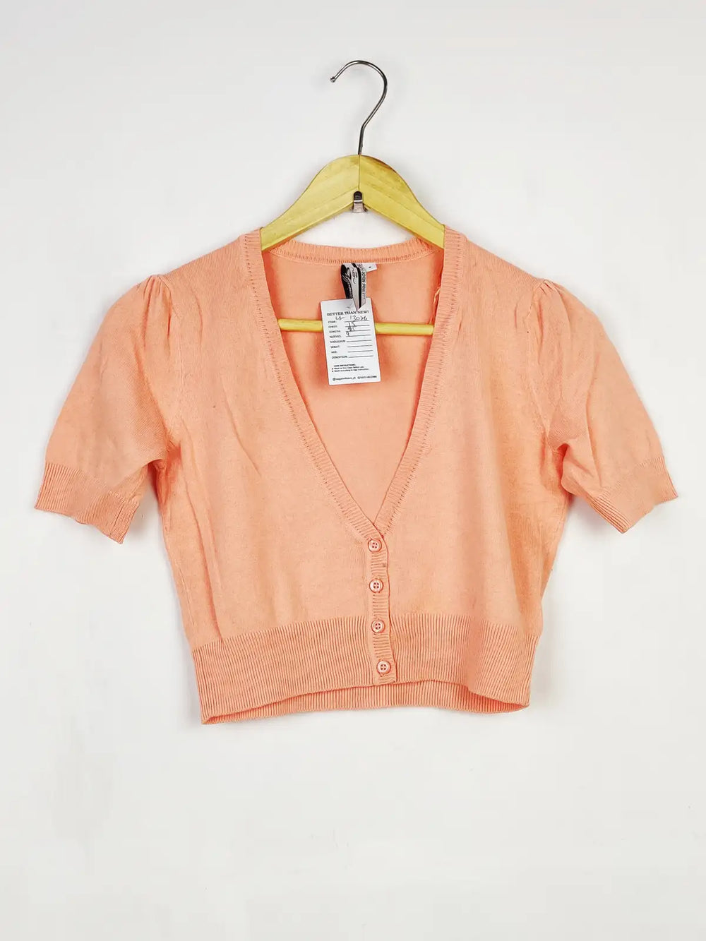 Buy online pre-used pre-loved 100% authentic & Original branded New Look (LS-13026) available in Pakistan. Top international brands avilable.