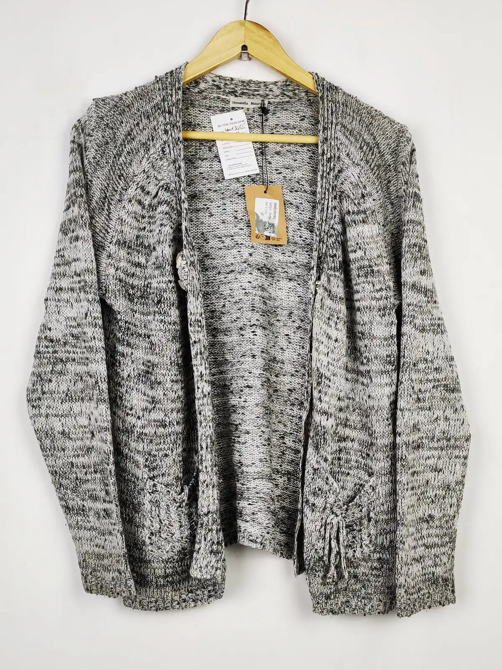 Buy online pre-used pre-loved 100% authentic & Original branded Donatella Maurizio (LS-13055) available in Pakistan. Top international brands avilable.