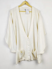 Buy online pre-used pre-loved 100% authentic & Original branded Instyle (LS-13057) available in Pakistan. Top international brands avilable.