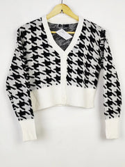 Buy online pre-used pre-loved 100% authentic & Original branded Boohoo (LS-13133) available in Pakistan. Top international brands avilable.