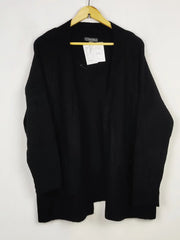 Buy online pre-used pre-loved 100% authentic & Original branded Primark (LS-13169) available in Pakistan. Top international brands avilable.