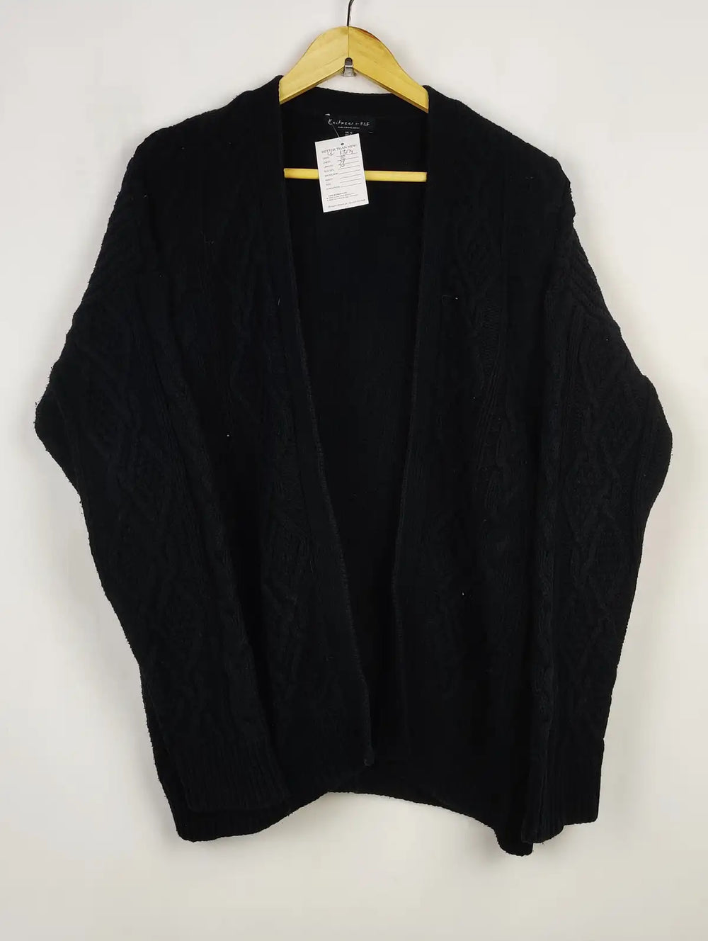 Buy online pre-used pre-loved 100% authentic & Original branded F&F (LS-13174) available in Pakistan. Top international brands avilable.