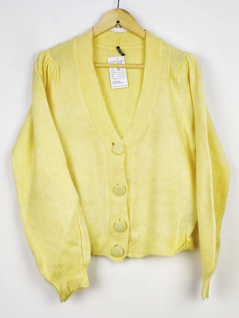 Buy online pre-used pre-loved 100% authentic & Original branded Pieces (LS-13199) available in Pakistan. Top international brands avilable.