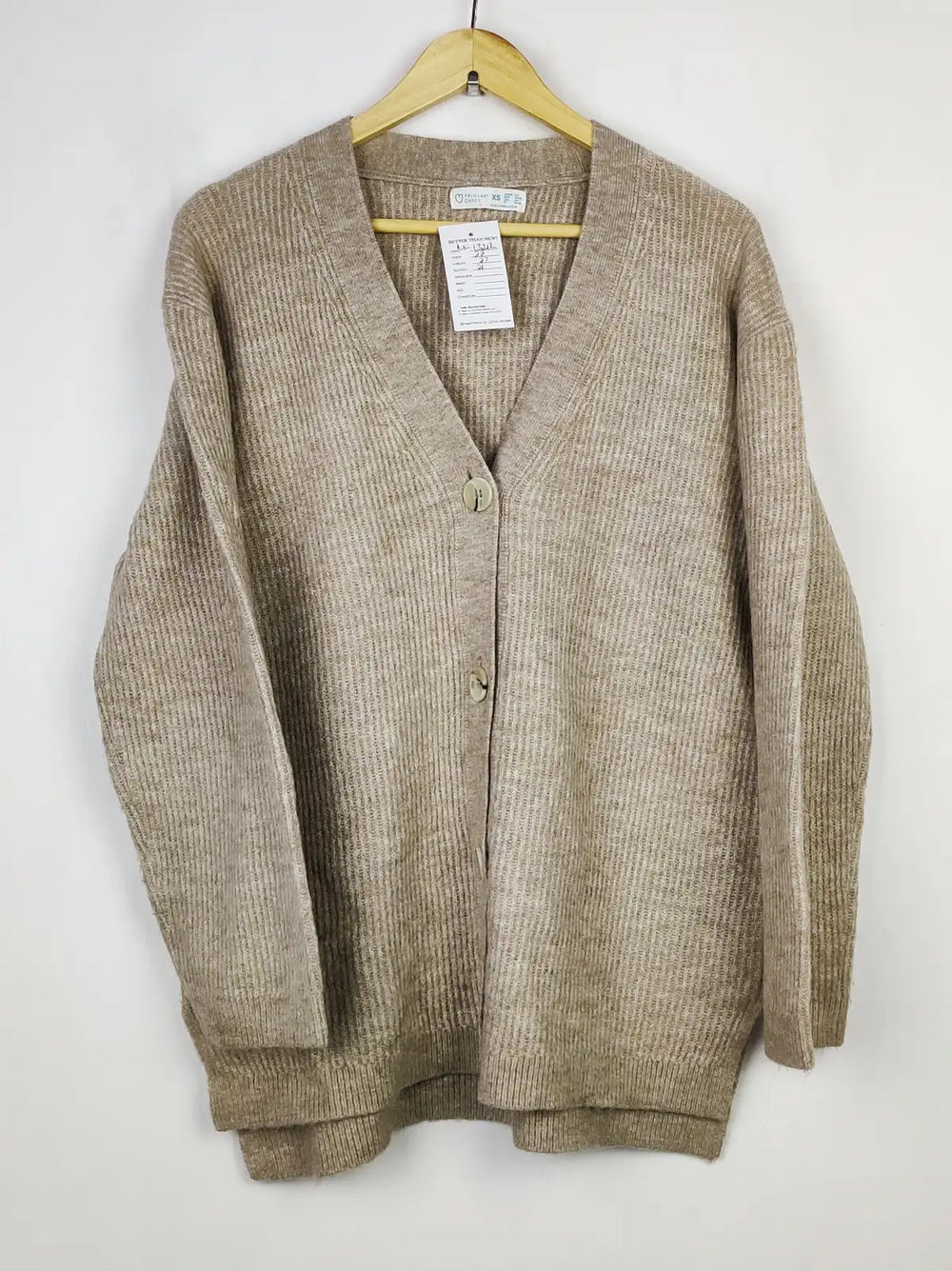 Buy online pre-used pre-loved 100% authentic & Original branded Primark (LS-13212) available in Pakistan. Top international brands avilable.