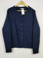 Buy online pre-used pre-loved 100% authentic & Original branded Denim (LS-13243) available in Pakistan. Top international brands avilable.